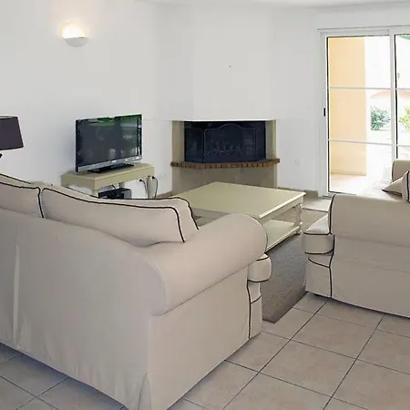 Pont-de-larn Sleeps 4 Pool Wifi Pont-de-Larn